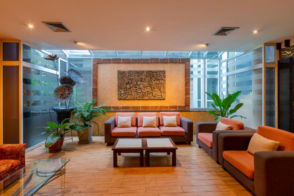 Pinnacle Lumpinee Park Hotel