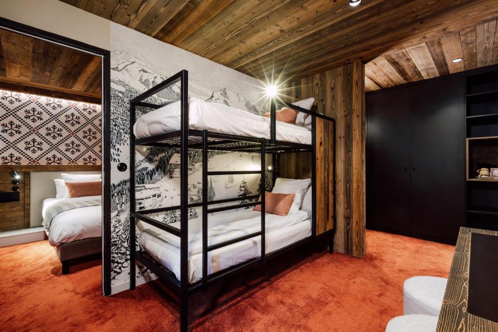 Quadruple Room with Balcony