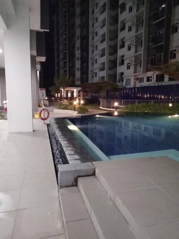 Family freindly 2 bedroom condo at Vine Residences photo