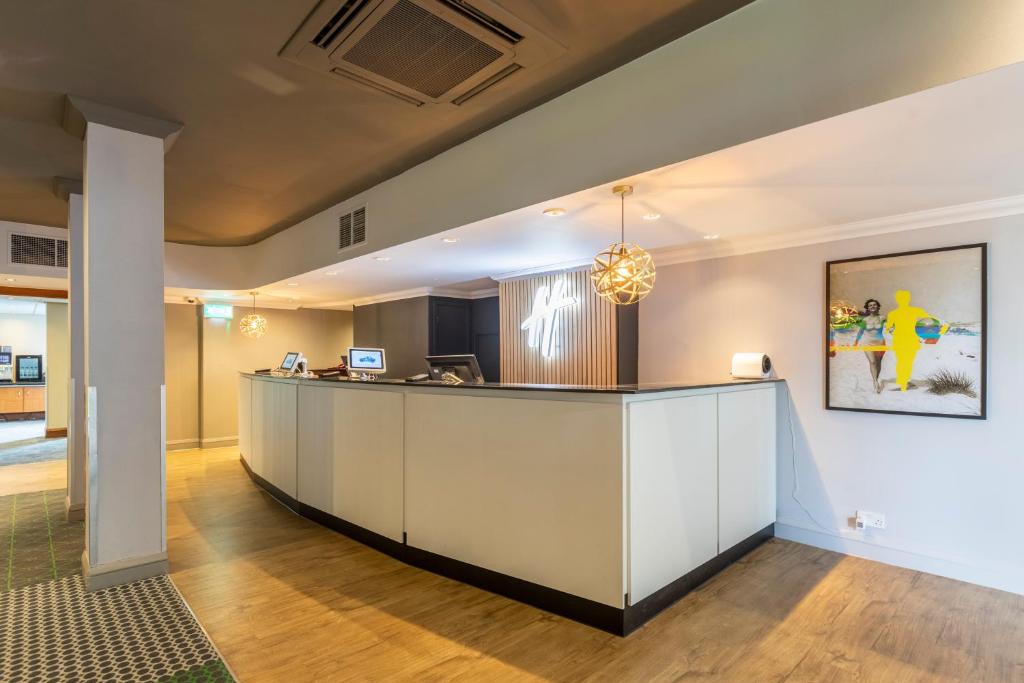 Holiday Inn Basildon photo