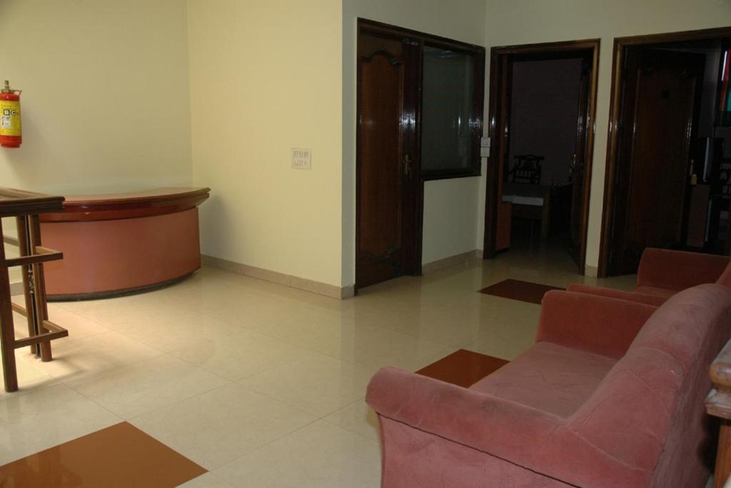 Hotel D R International photo