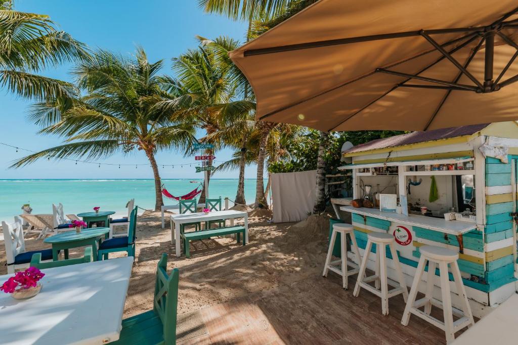 Green Coast Beach Hotel photo