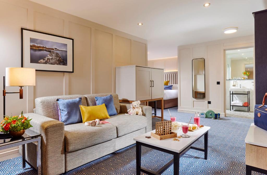 Westport Coast Hotel photo