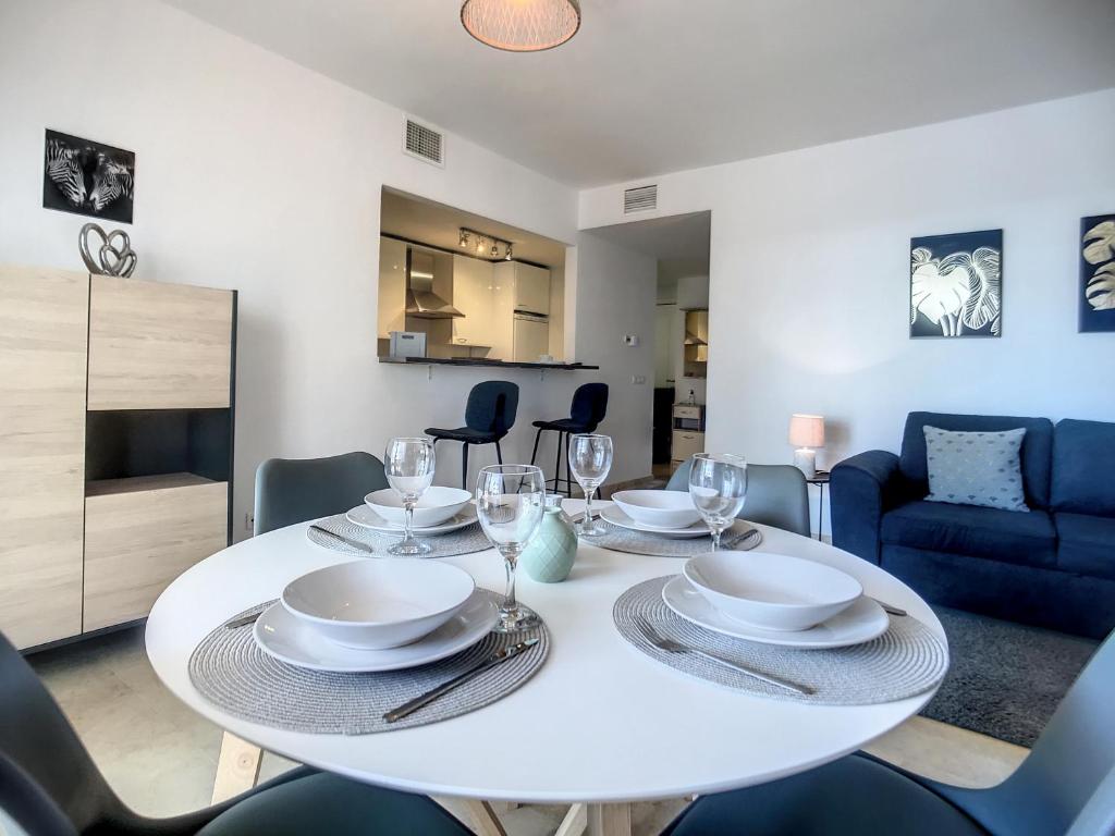 Duquesa Superb Seafront Apartment Marina Real - 5