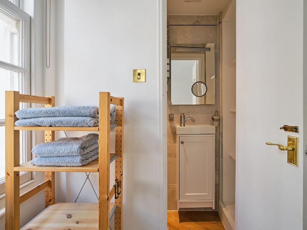 Stylish 3 bedroom town house photo
