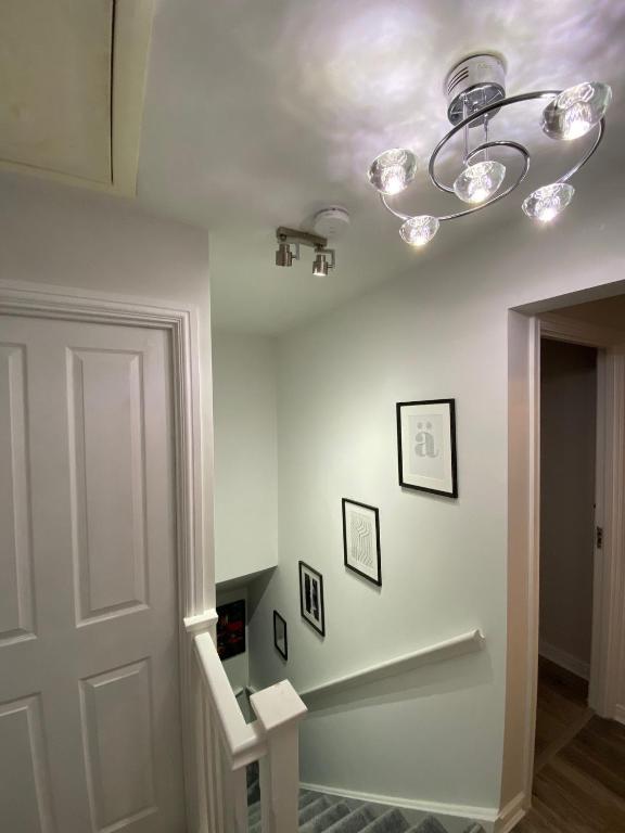 ROOM ONLY - private property in quiet estate photo