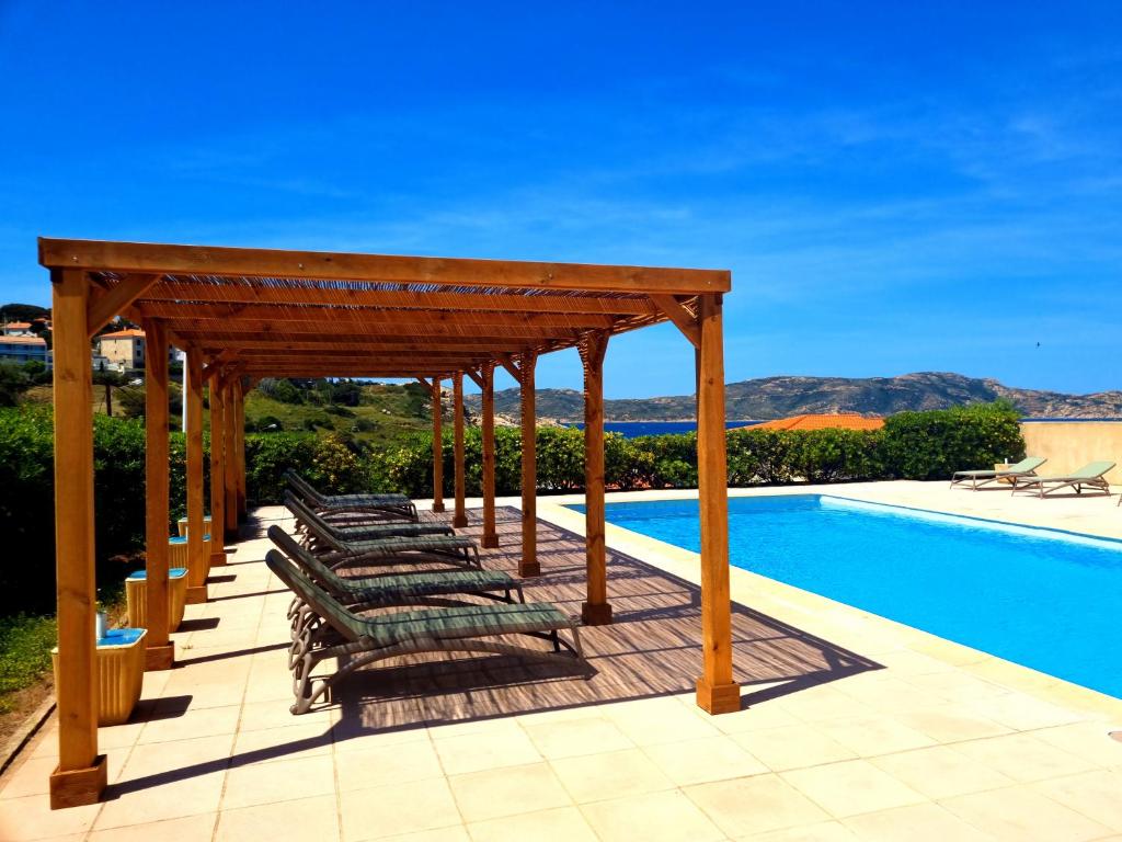 スイミングプール