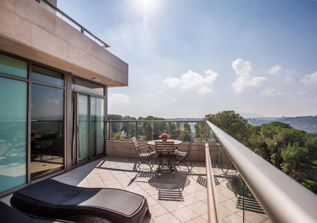 Facilities, Kibbutz Lavi Hotel in Tiberias