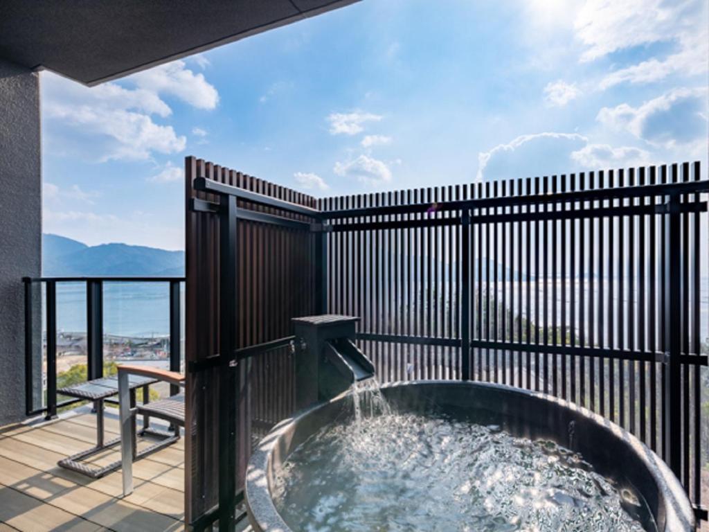 Hot spring bath