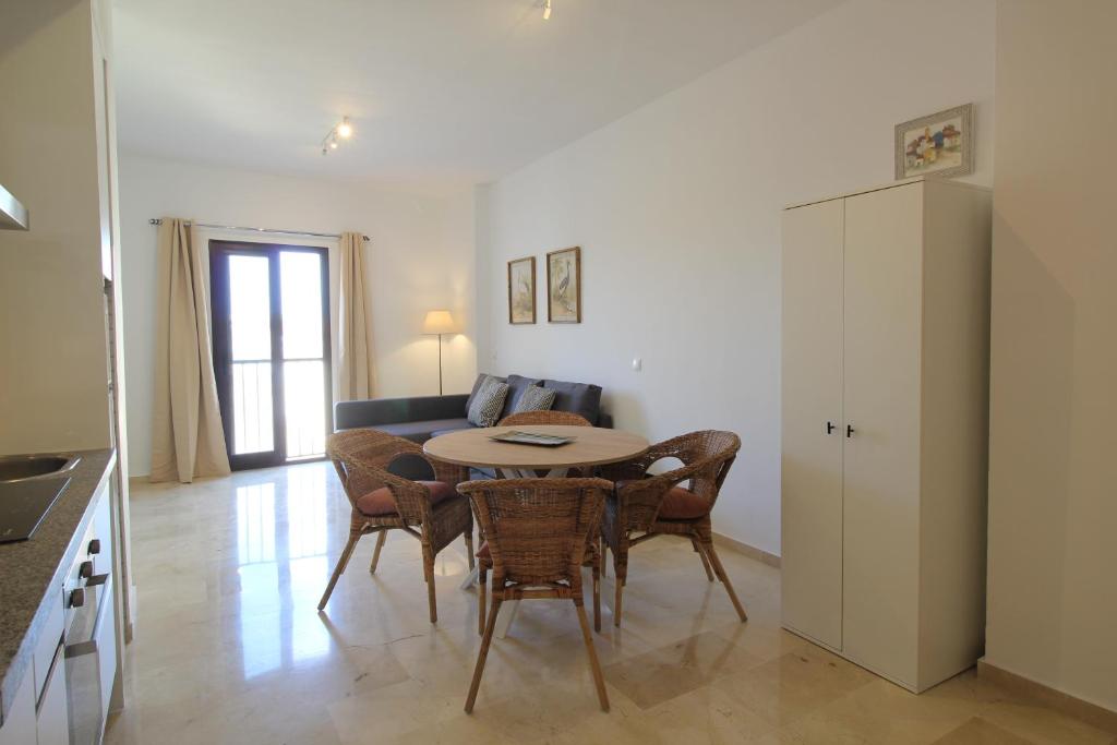 Del Parque Flats Parras Suite - 5