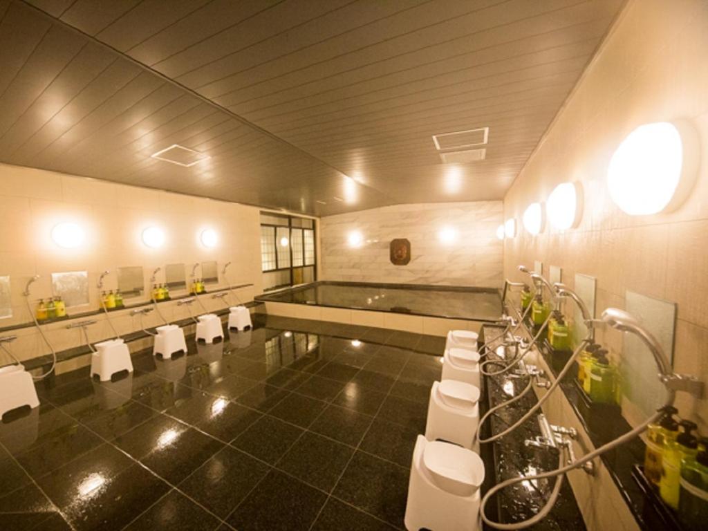 Hot spring bath