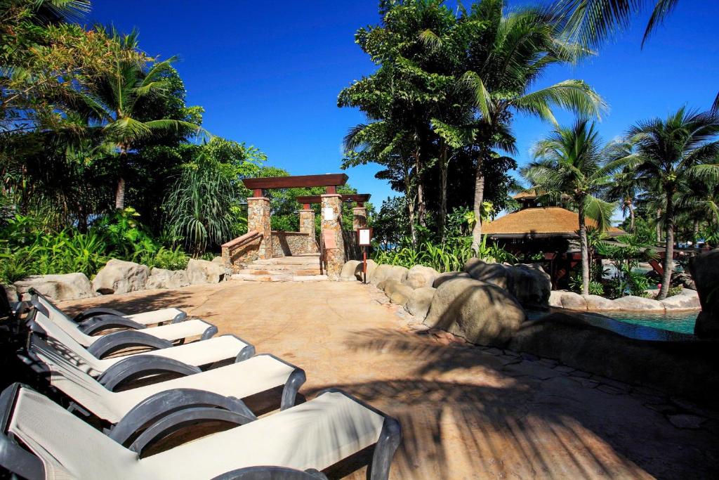 スイミングプール