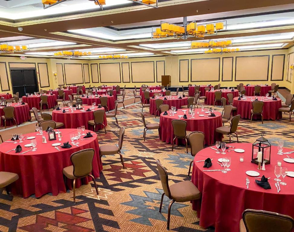 Banquet hall