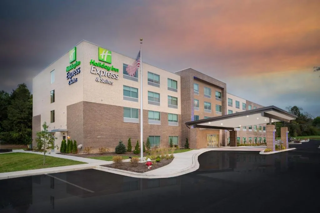 Holiday Inn Express - Brevard by IHG，位于布里瓦德的酒店