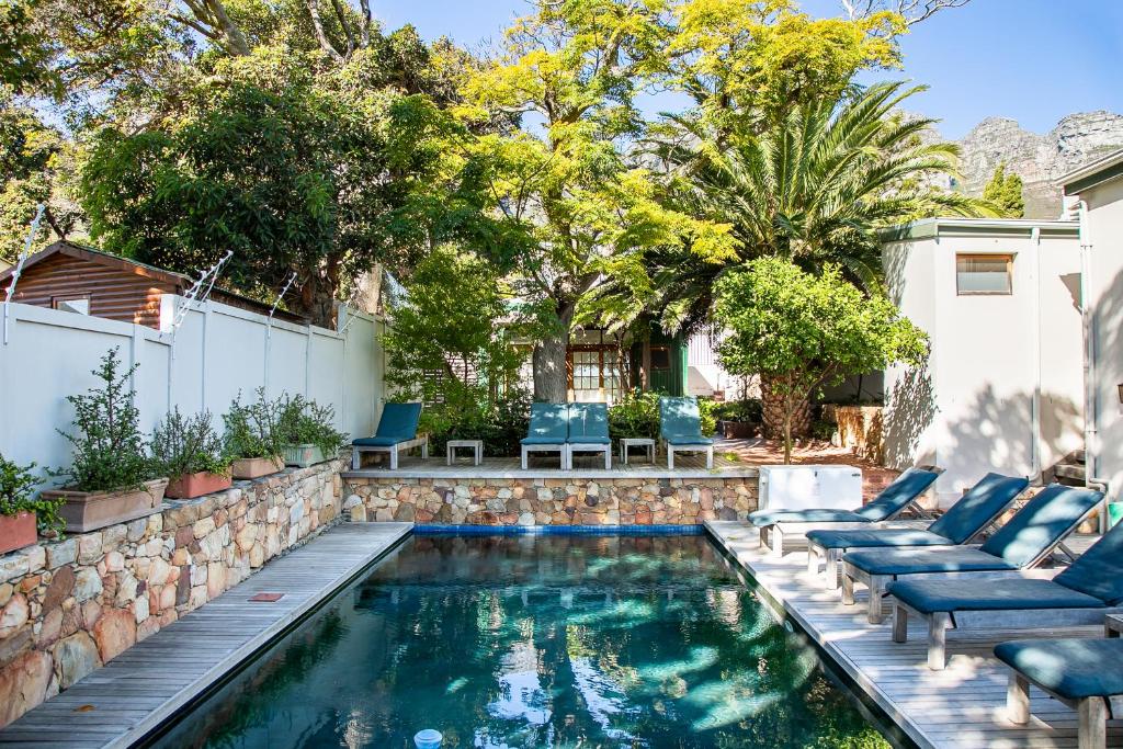 Stone Cottages — Hotel in Cape Town