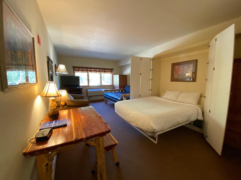 Studios in Gateway Lodge photo
