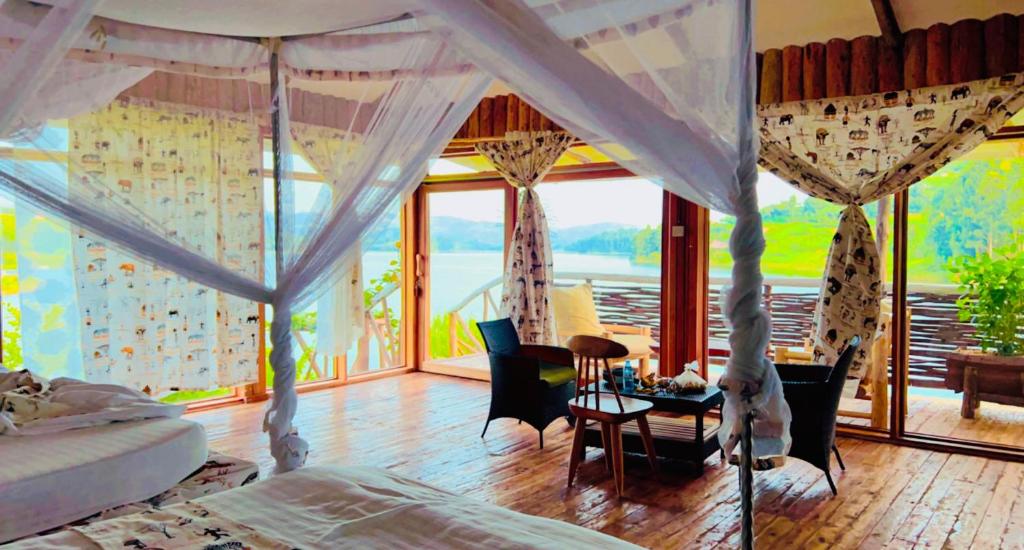 Lake Bunyonyi Rock Resort photo