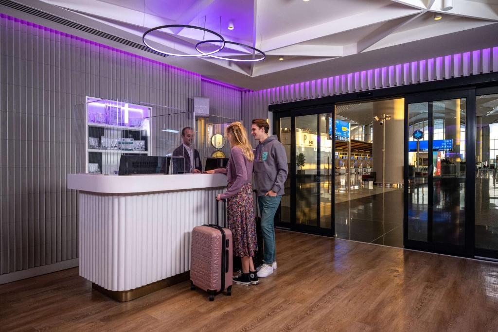 โยเทล อิสตันบูลแอร์พอร์ต (แลนด์ไซด์) (YOTEL Istanbul Airport (Landside))