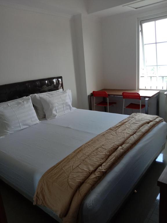 Comfy Studio Apartment in the city photo