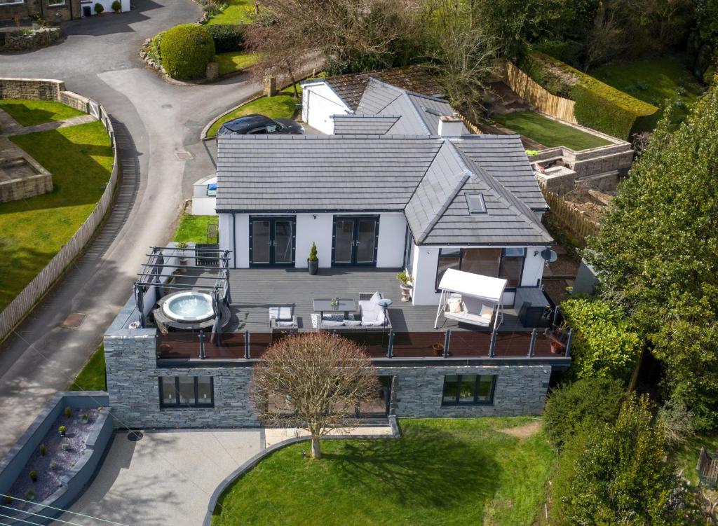 Eldwick Villa