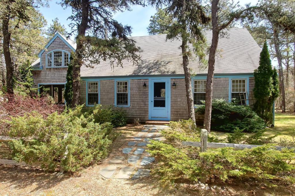 Pretty on Prada, Edgartown