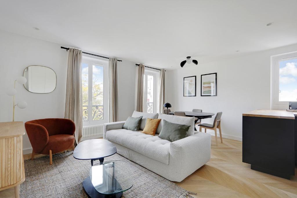 Pick A Flat's Apartment on Place du Tertre - 2