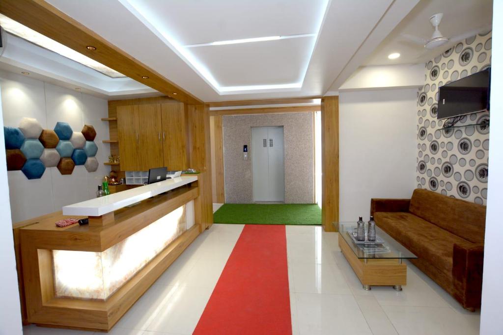 Hotel Green Leaf photo
