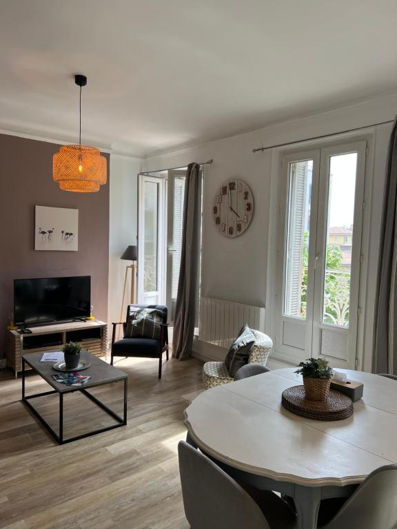 Magnifique Appartement 3 pièces Joliette Marseille PARKING PRIVATIF - 2