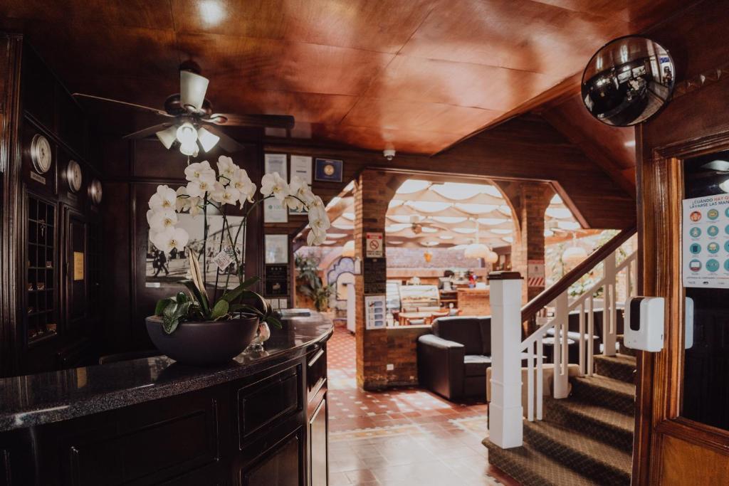 Lobby, Hotel Dunn Inn in San Jose