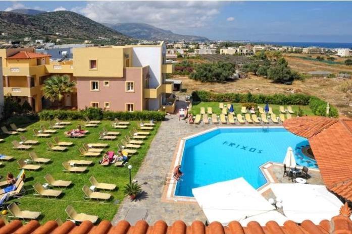 Garden, Frixos Hotel in Crete Island