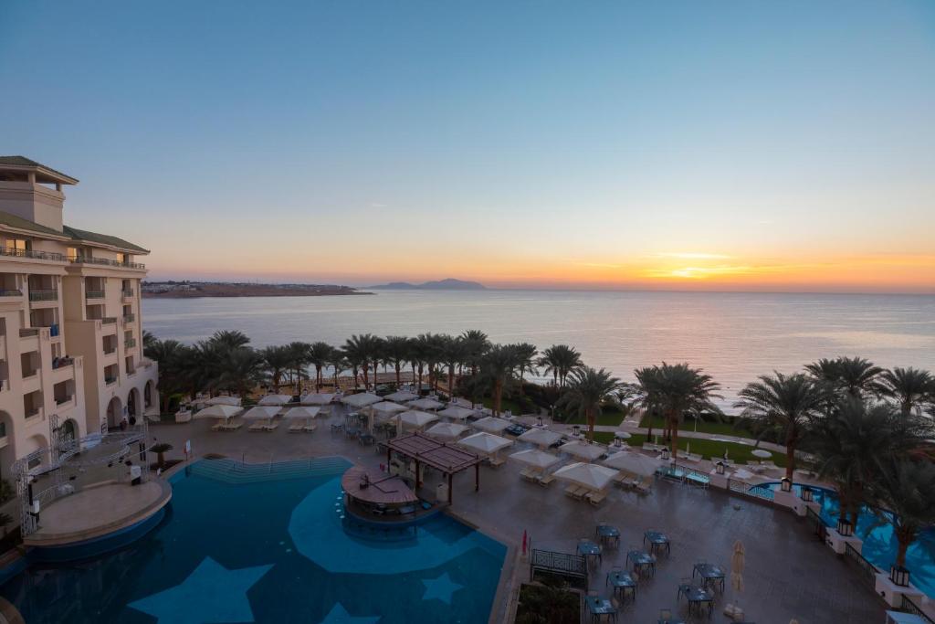 Swimming pool, Stella Di Mare Beach Hotel & Spa in Sharm El Sheikh