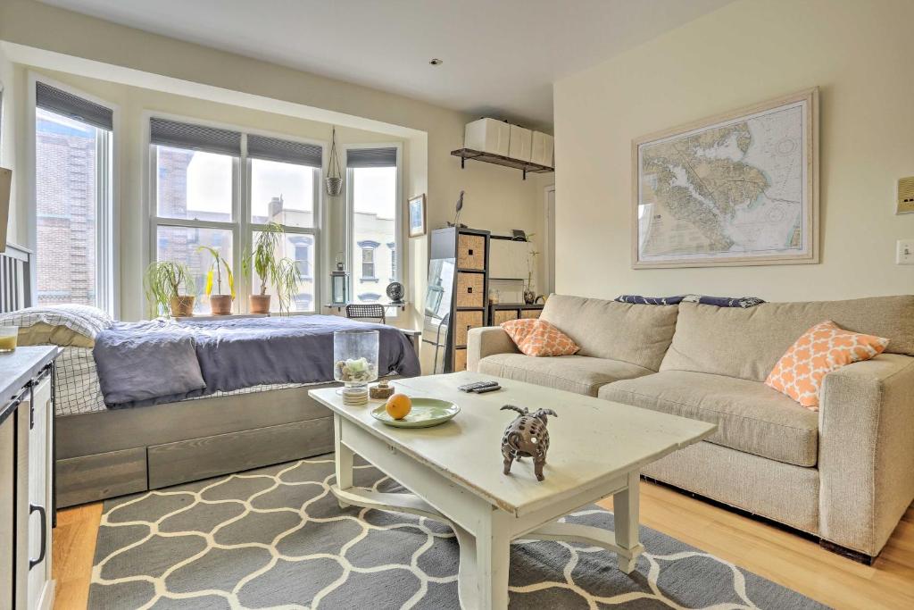 Hoboken Studio Near Dining about 15 Min to NYC!, Hoboken