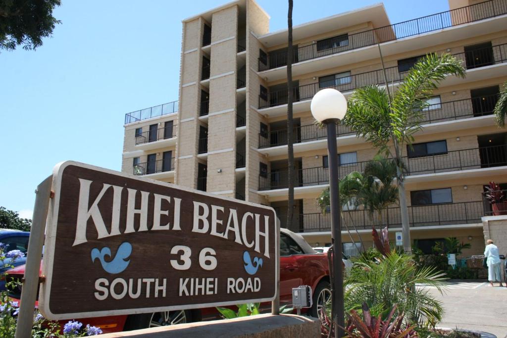 Kihei Beach #603 by Ali'i Resorts