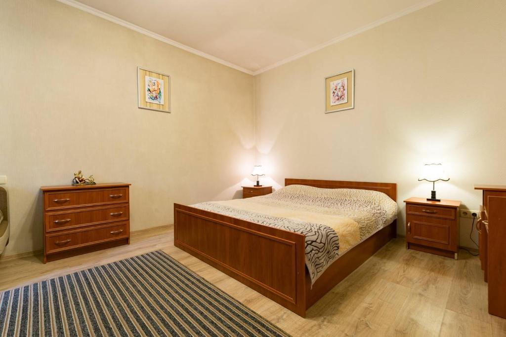 Nadezhda Apartment on Nauryzbay Batyra 37/1, Almaty