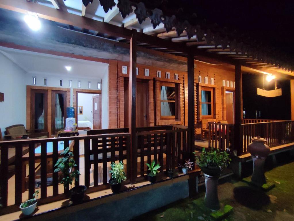 Romadhoni Homestay photo