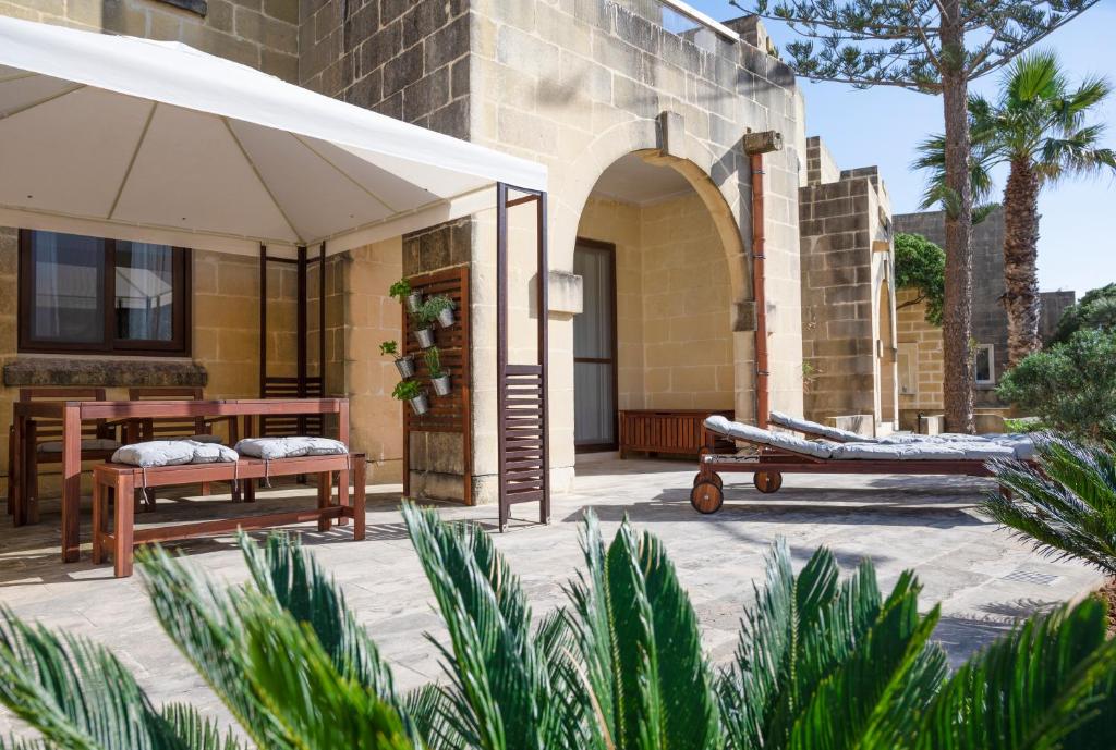 Luzzu - Family Friendly Maisonette, Xlendi