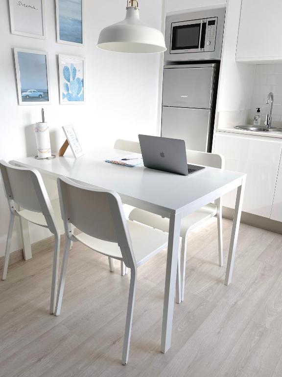 Bright Modern 1 bedroom Apartment 10mins from Las Canteras Beach - 5
