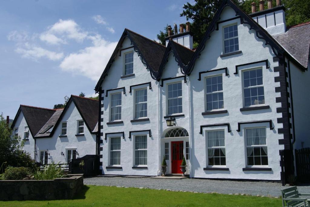 Coed Mawr Hall Bed &amp; Breakfast — Hotel in Conwy