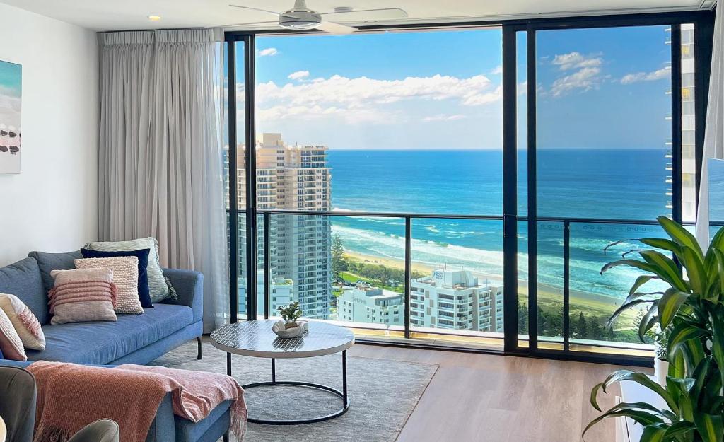 Level 30 Oracle Tower 2 Stunning views and free parking - GC Getaways, Gold Coast
