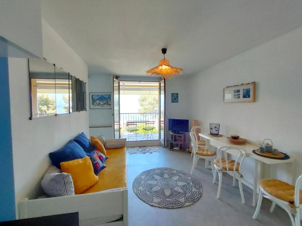 Appartement avec terrasse vue mer, proximité plage, place parking - 2