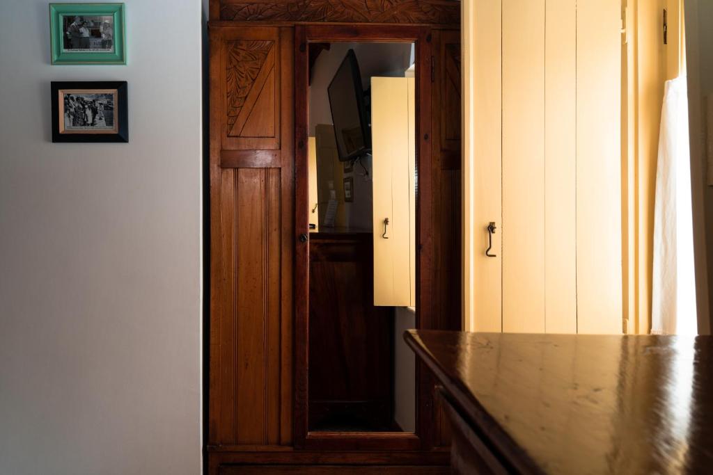 Rafalias Mansion photo