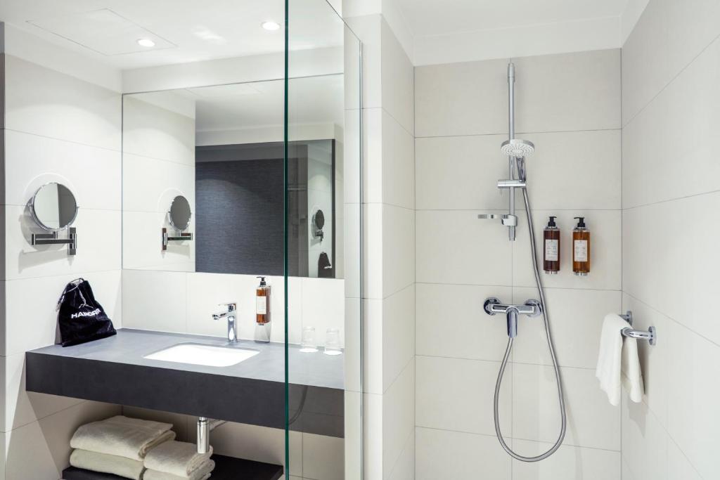 Q Hotel Plus Wroclaw Bielany photo