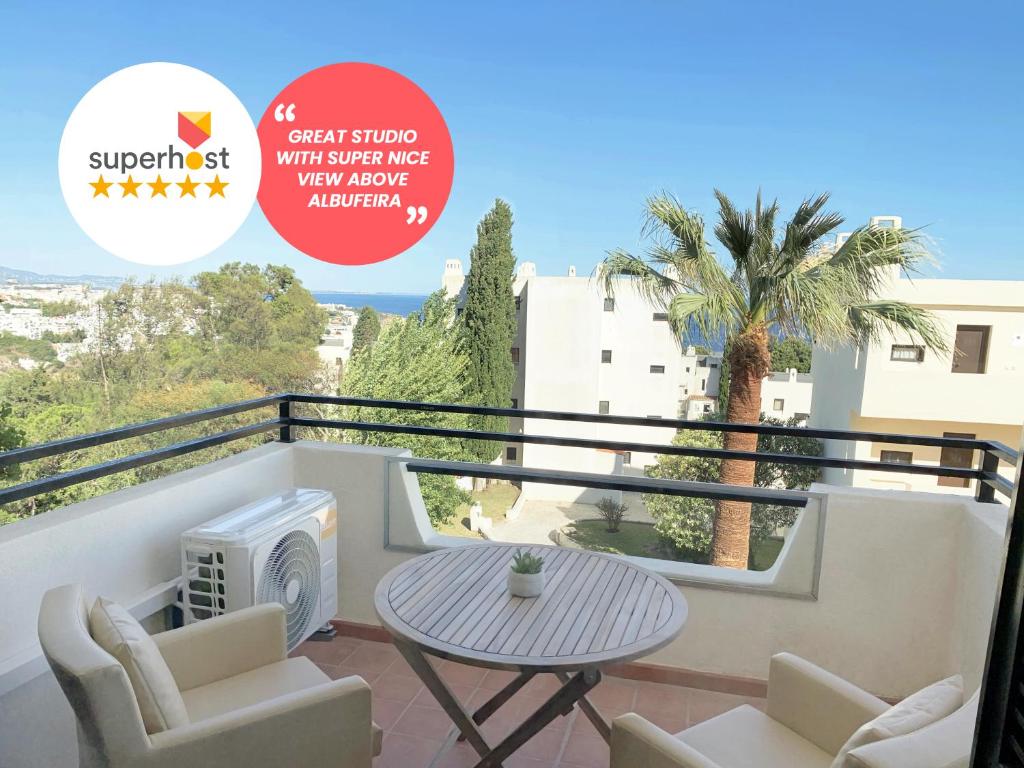 Seaview Studio - 10 Min. Beach, Private Condo, Pool, Grill & Free Parking, Albufeira