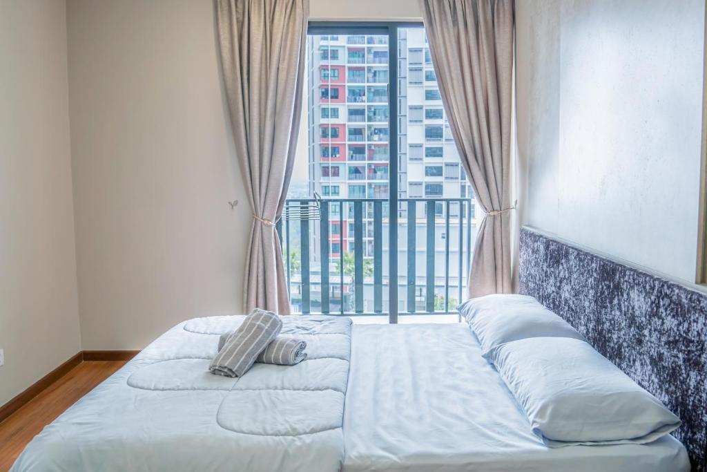 DiTengah Suite @ i-City (Wifi/Astro/CarPark/Coway) photo