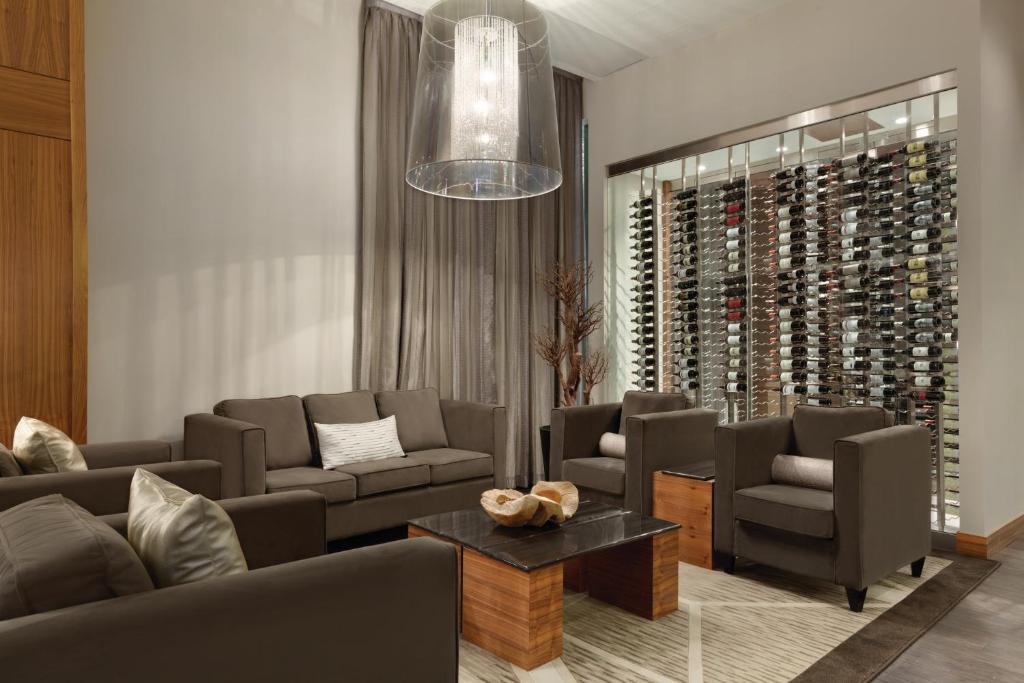Pub/Lounge