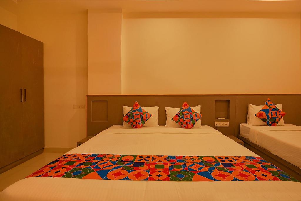 FabHotel Champion Gateway photo