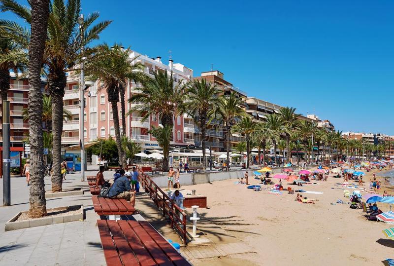 AK Apartamento en Torrevieja - 2