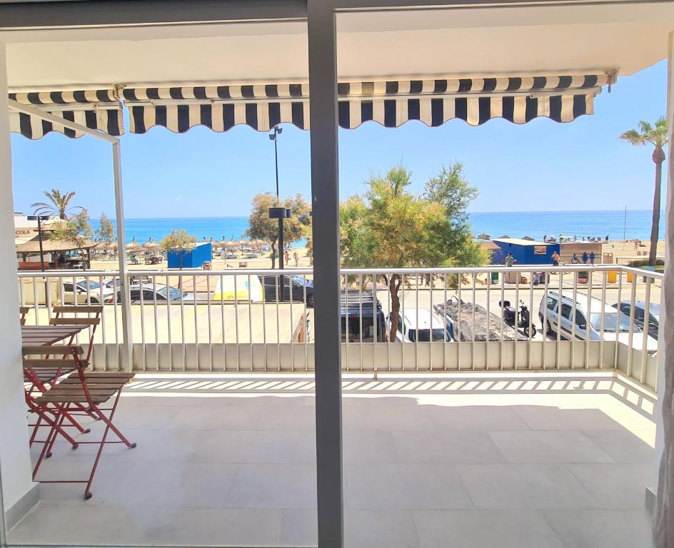 1º Línea de playa en pleno centro de Fuengirola - 2