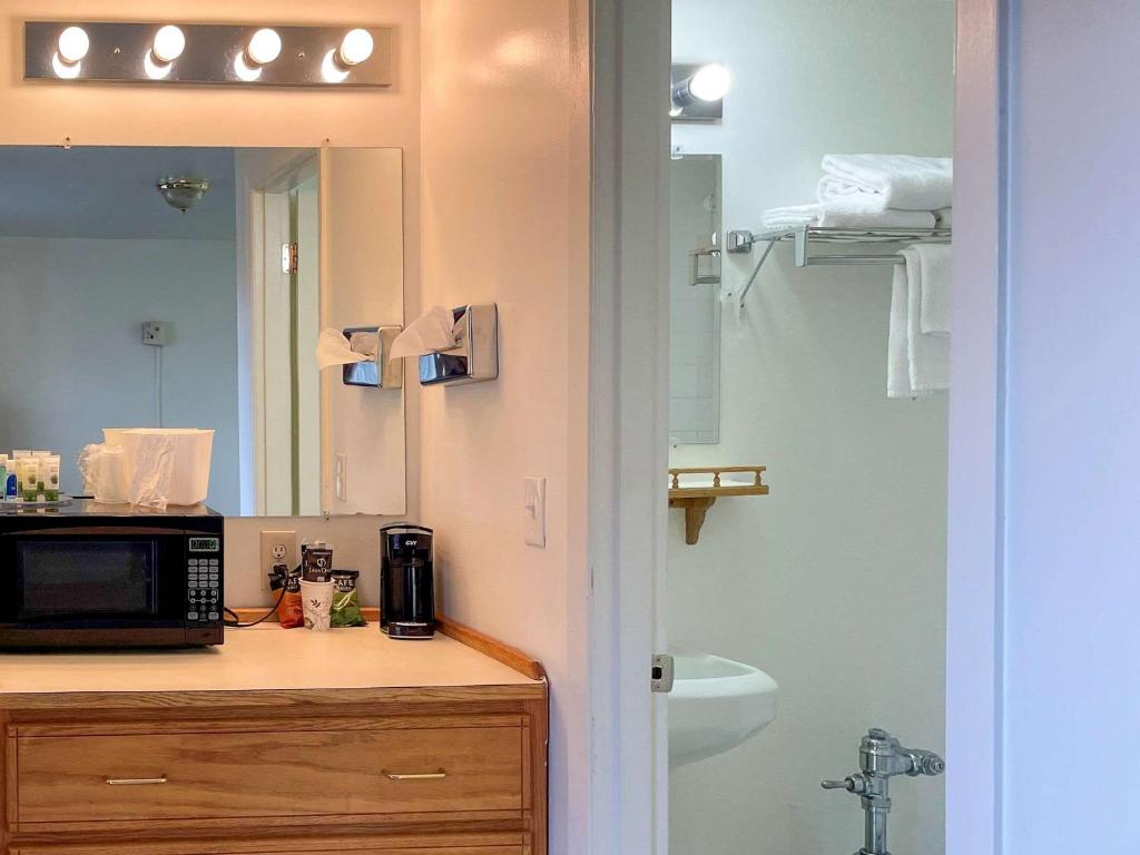 Rodeway Inn & Suites Omak - Okanogan photo