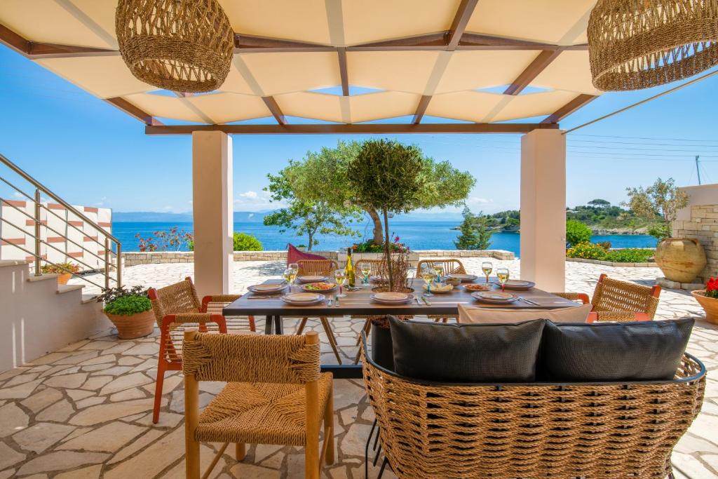 Villa Terra del Nonno with Sea Views & Pool photo